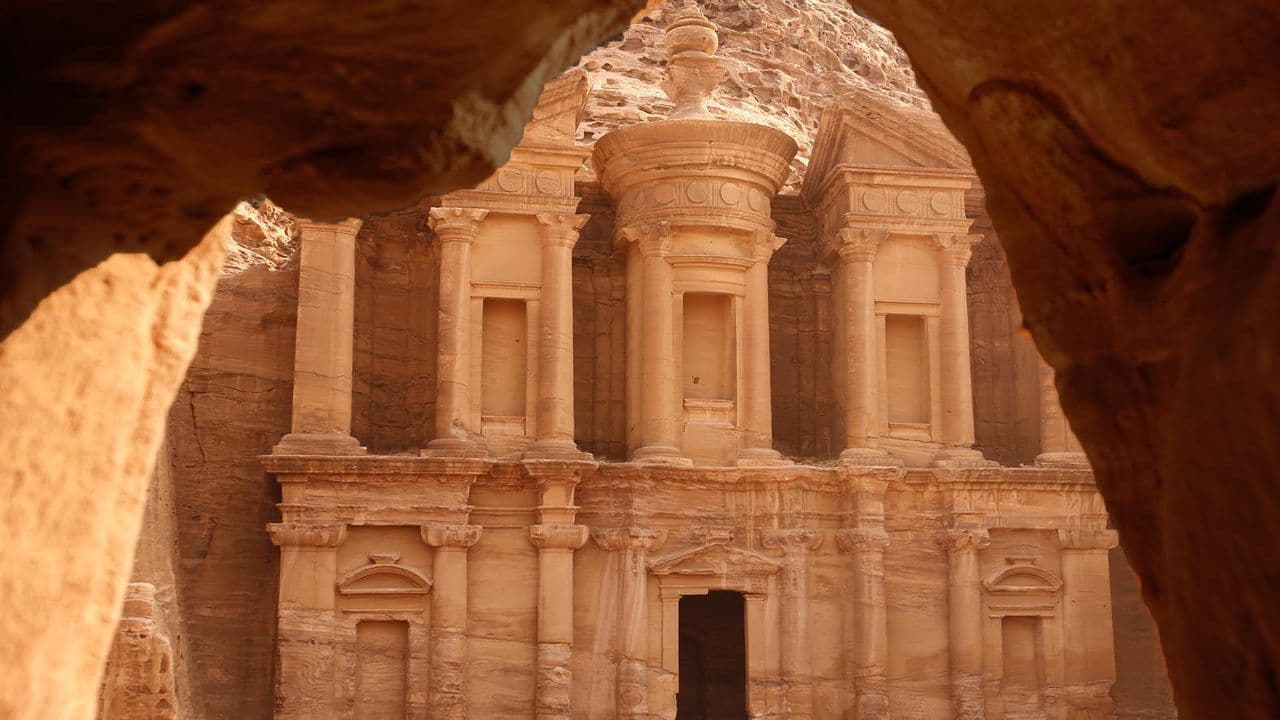 Petra, Israel's Secret Hiding Place - Bible Prophecy Revealed