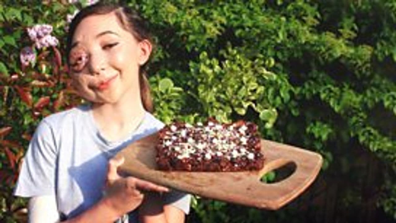 Nikki Lilly Bakes